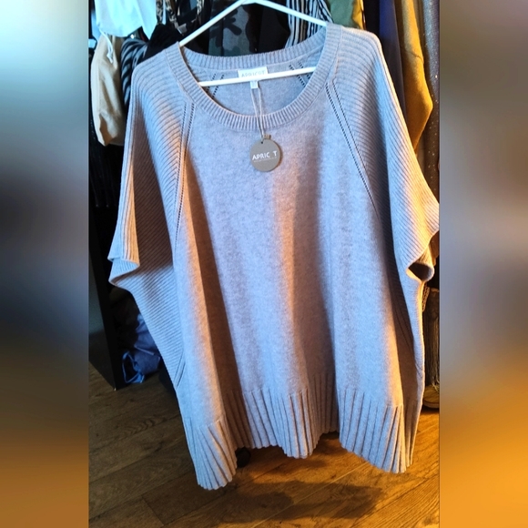 Apricot oversized sweater - Picture 1 of 6